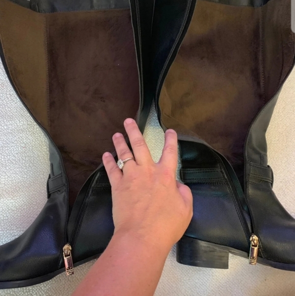 Tory Burch - Picture 3 of 5